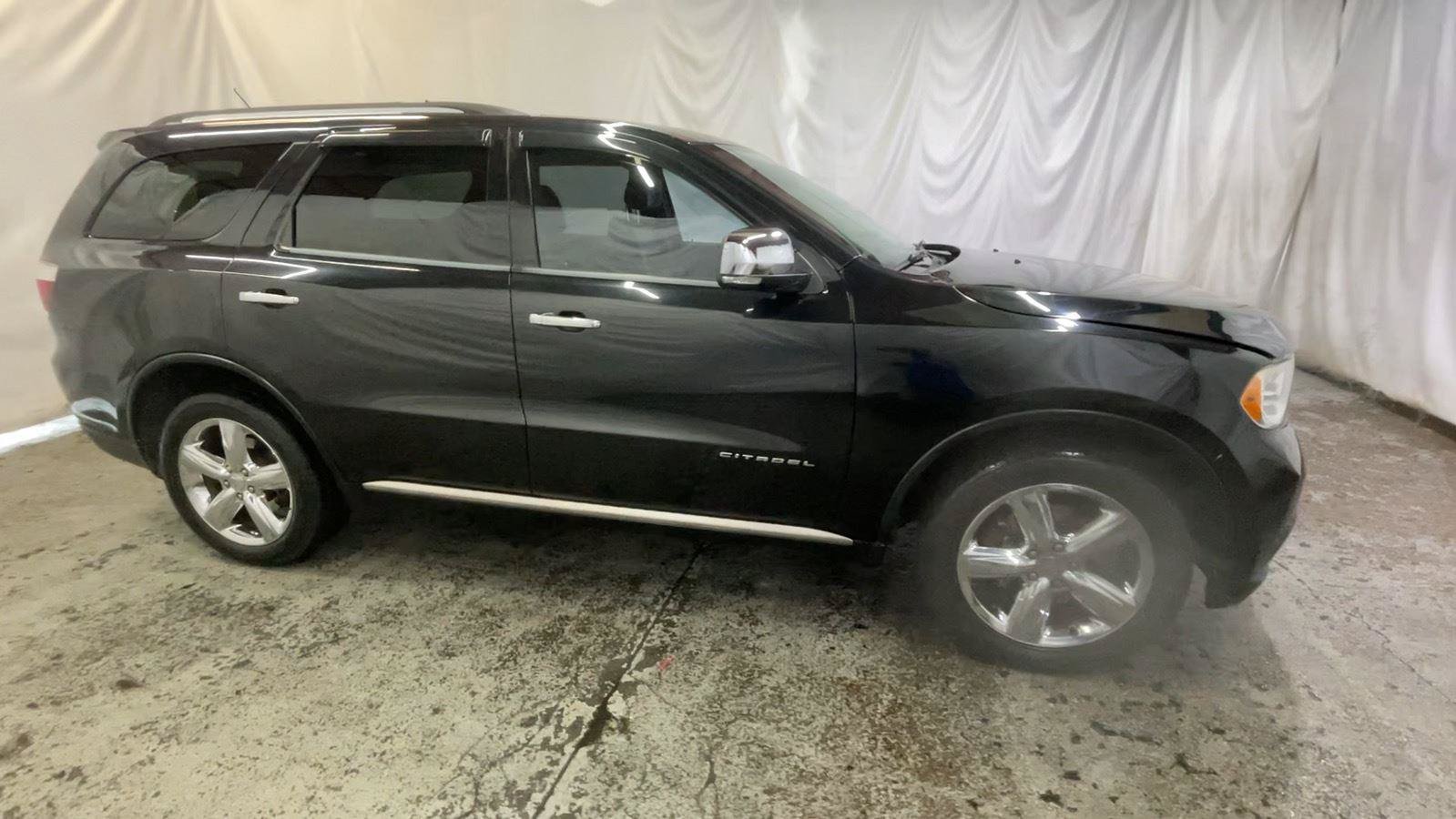 Used 2013 Dodge Durango Citadel w/ Technology Group AWD/4WD image 3