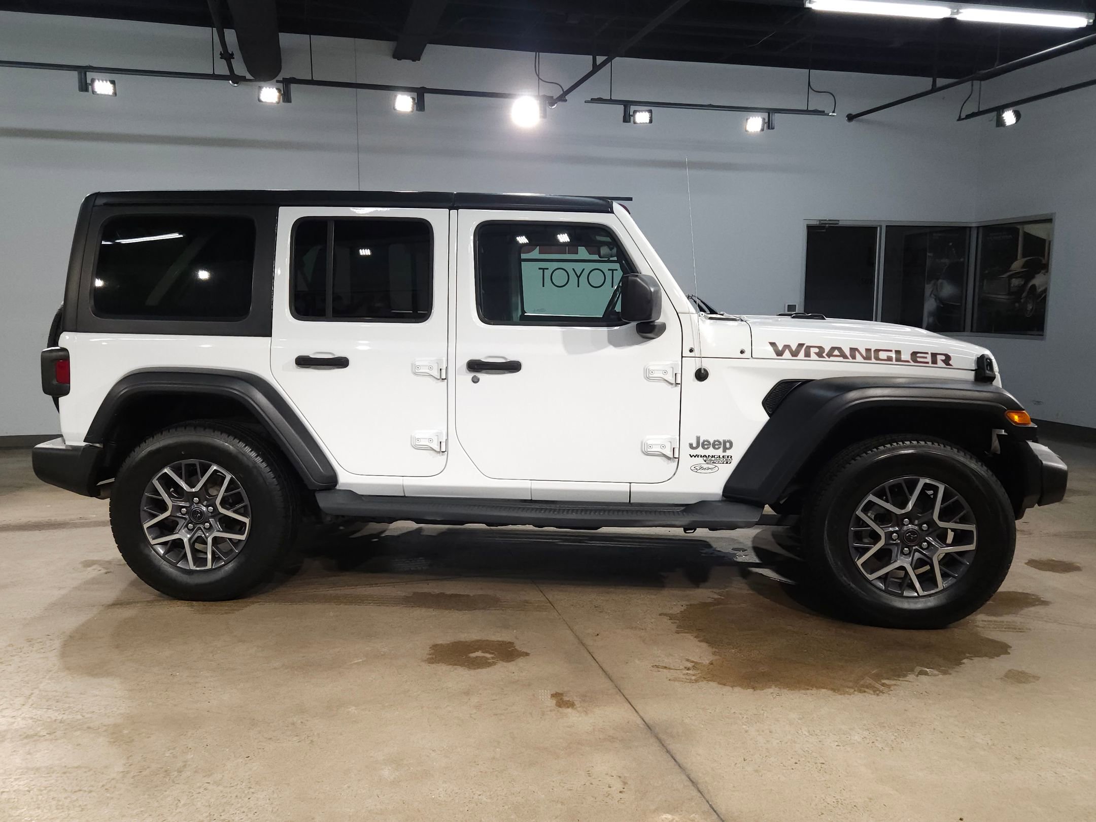 Used 2020 Jeep Wrangler Unlimited Sport S AWD/4WD image 8
