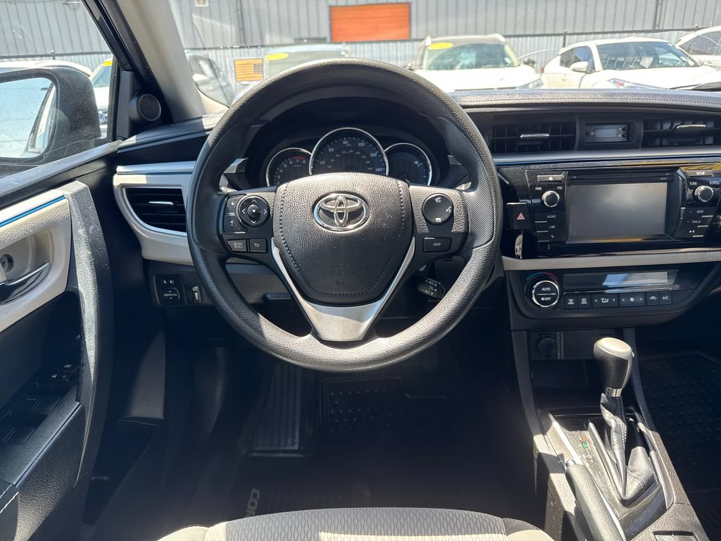 Used 2014 Toyota Corolla LE FWD image 13