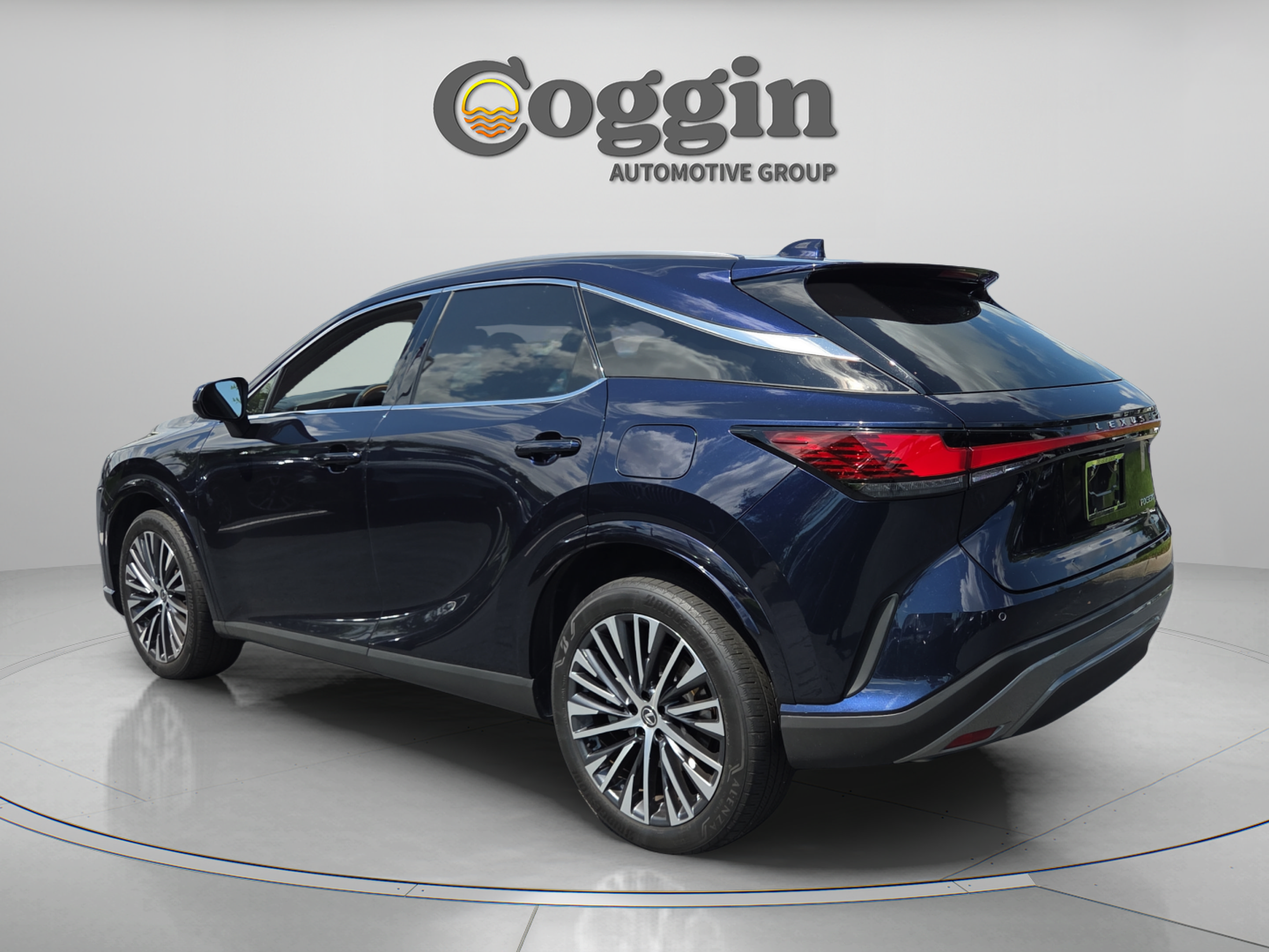 Used 2023 Lexus RX 350 Premium Plus w/ Accessory Package (Z1) FWD image 3