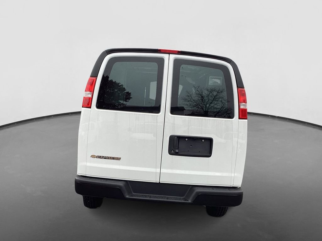 New 2025 Chevrolet Express 2500 image 6