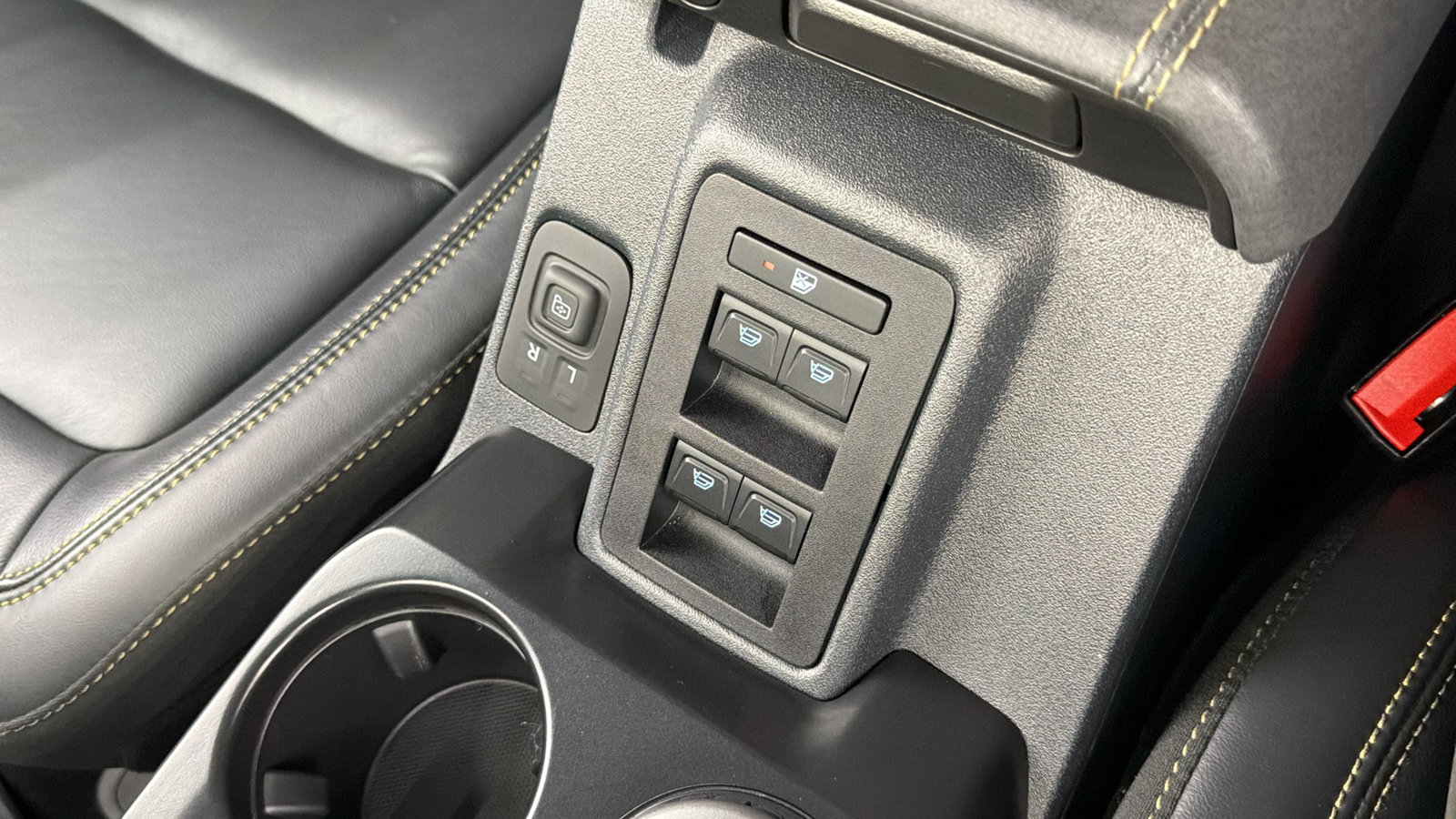 Used 2025 Ford Bronco Badlands AWD/4WD image 25
