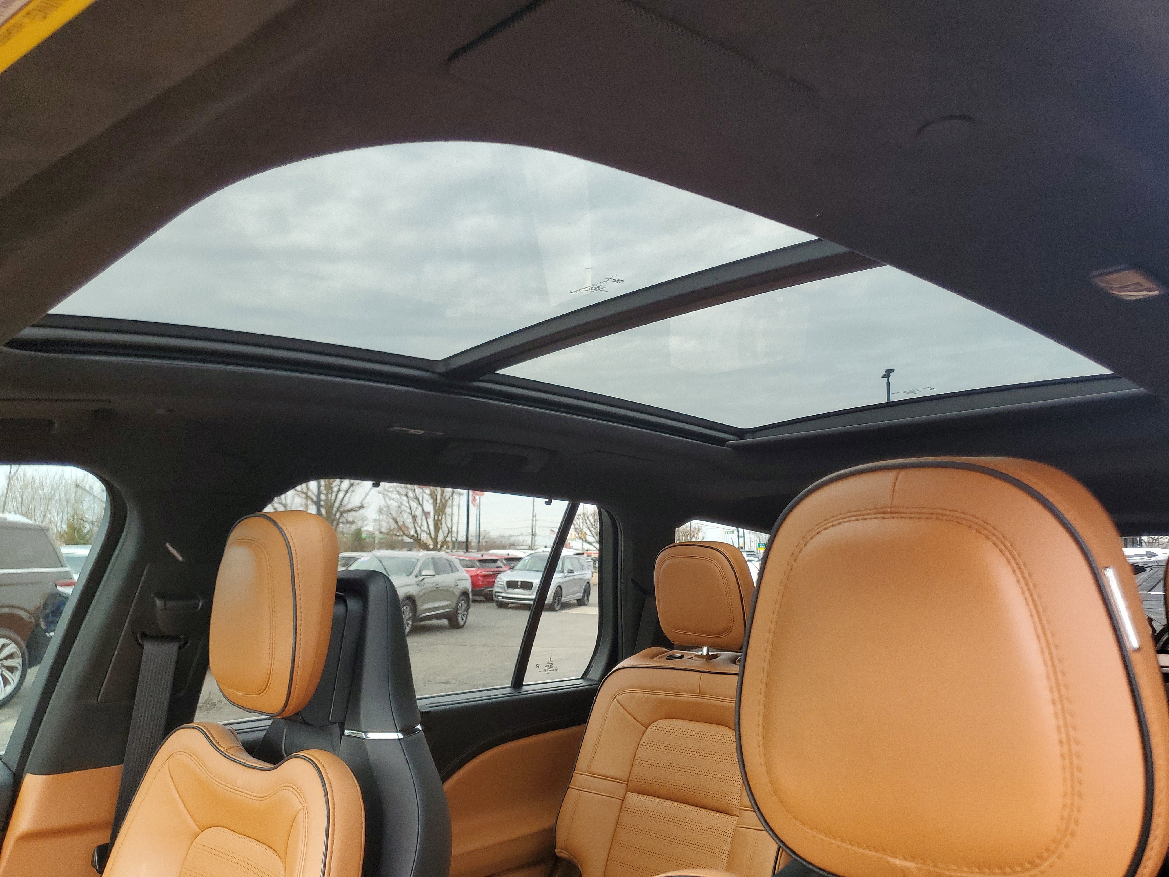 Used 2023 Lincoln Aviator Black Label w/ Dynamic Handling Package image 11