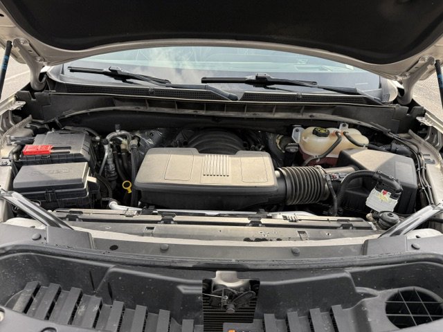 Used 2024 Cadillac Escalade Premium Luxury RWD image 8