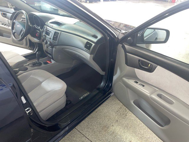 Used 2010 Kia Optima LX image 13