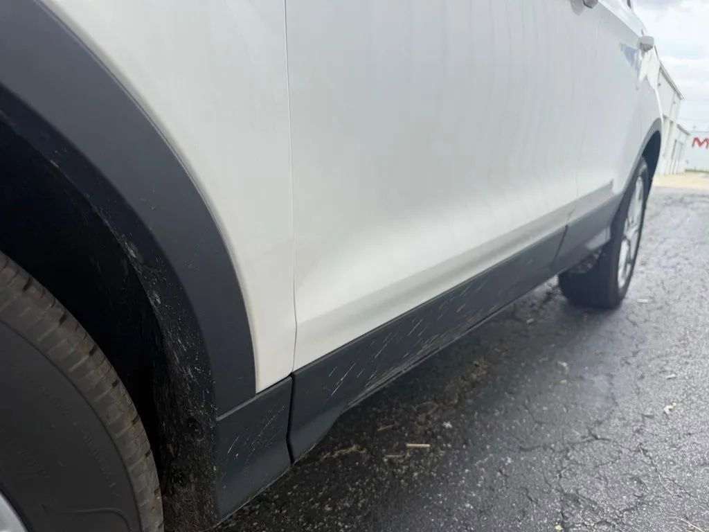 Used 2016 Ford Escape Titanium FWD image 5