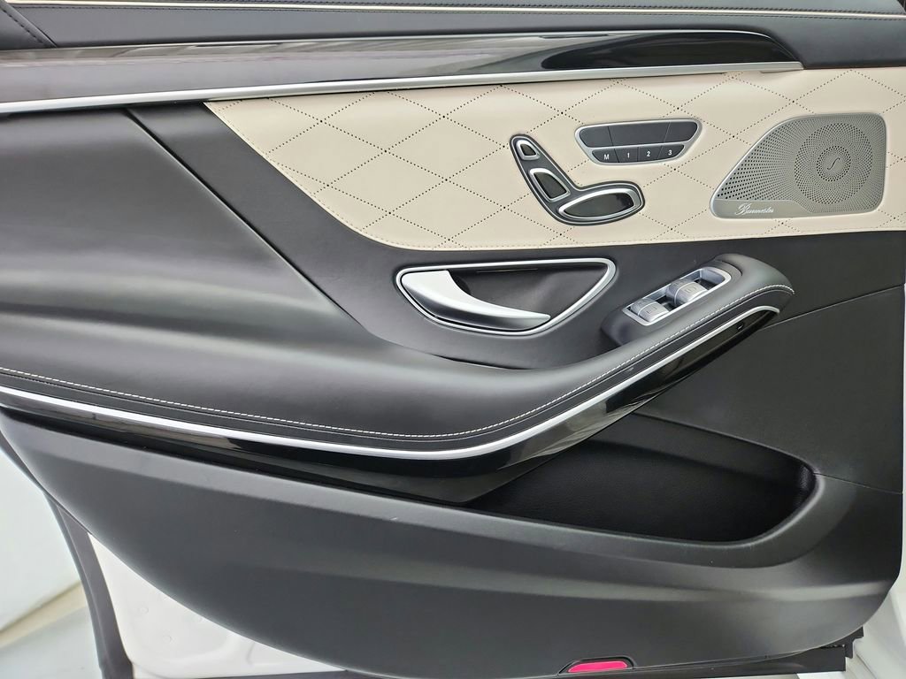 Used 2015 Mercedes-Benz S 550 4MATIC Sedan image 30