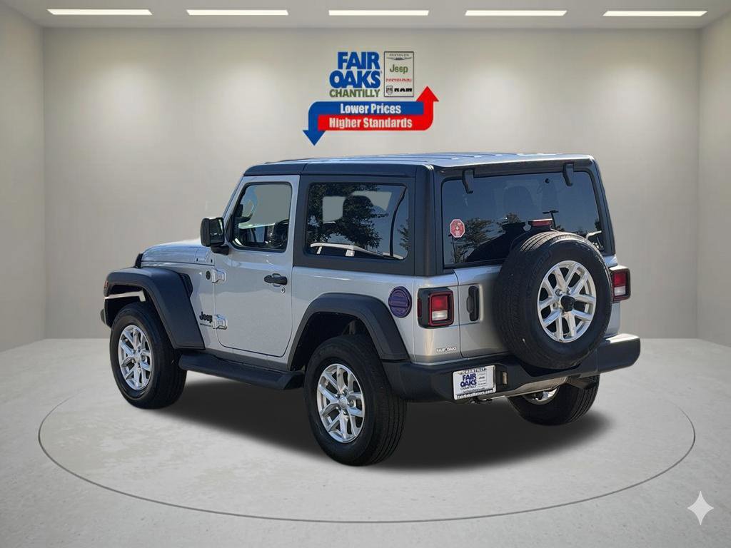 Used 2023 Jeep Wrangler Sport AWD/4WD image 9