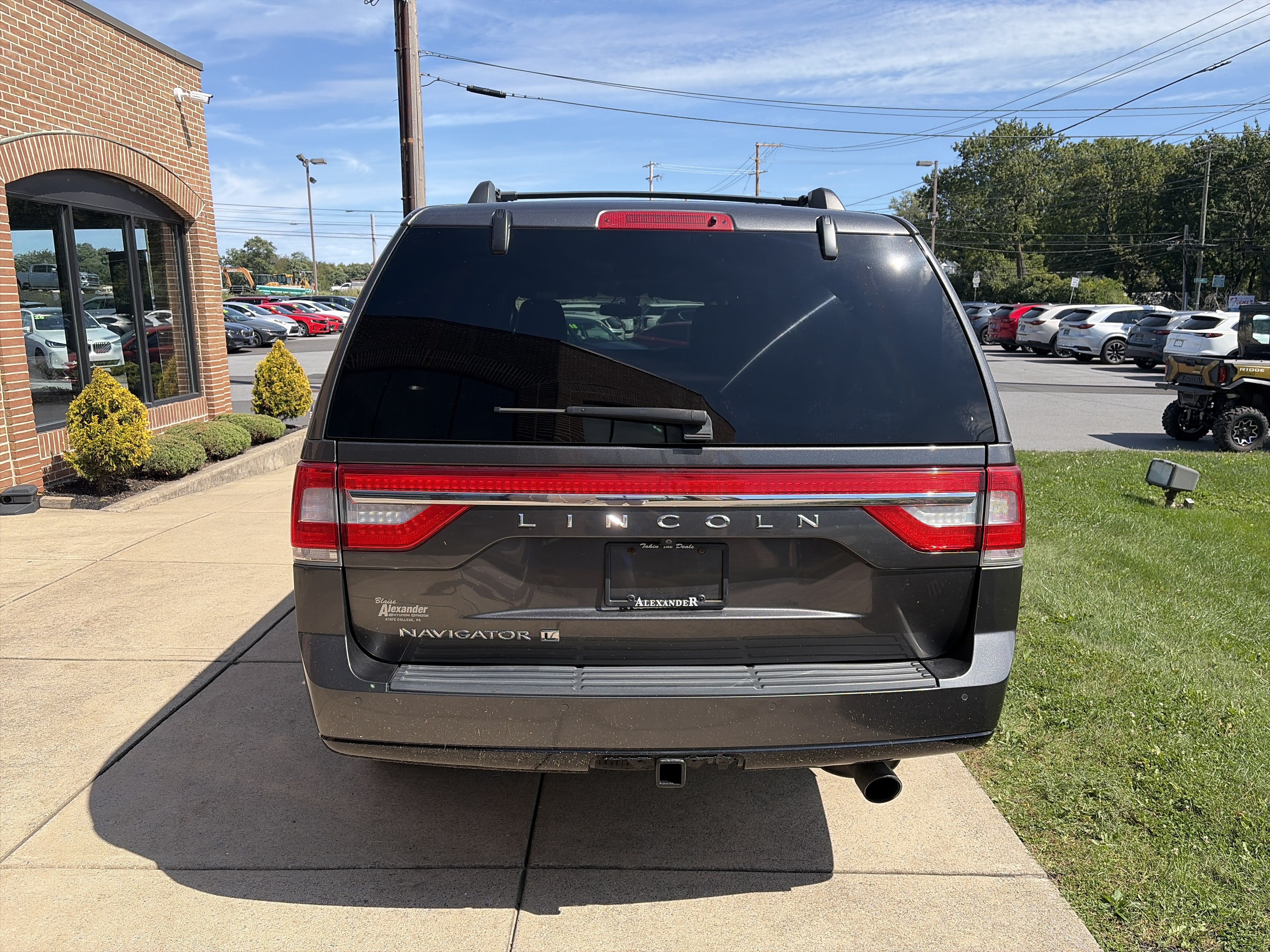 Used 2017 Lincoln Navigator L Reserve AWD/4WD image 31