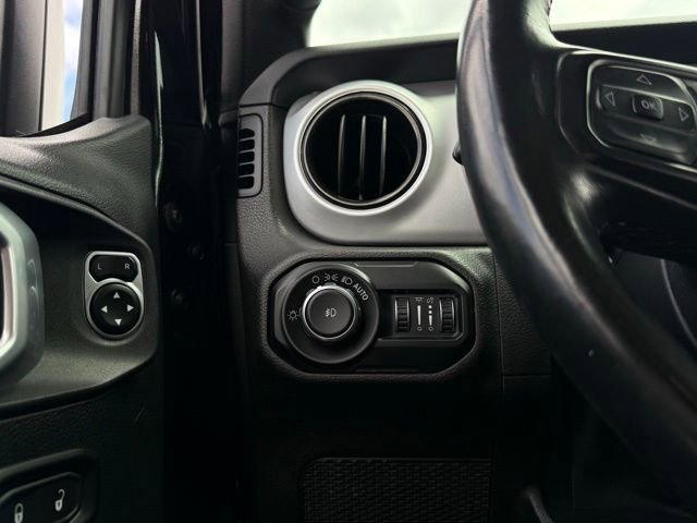 Used 2019 Jeep Wrangler Unlimited Sport AWD/4WD image 31