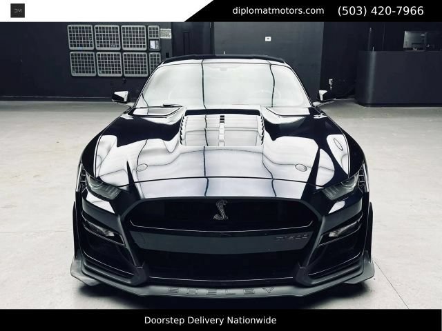 Used 2021 Ford Mustang Shelby GT500 w/ Carbon Fiber Track Pack RWD image 11
