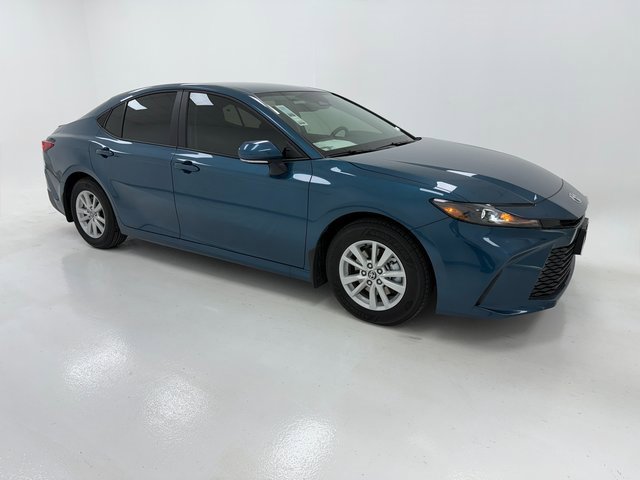 New 2026 Toyota Camry LE w/ Convenience Package
