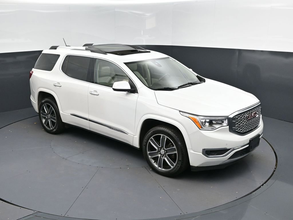 Used 2019 GMC Acadia Denali w/ Technology Package image 1