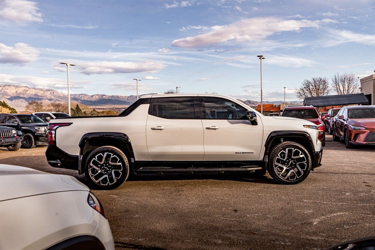 Used 2024 Chevrolet Silverado EV RST image 8