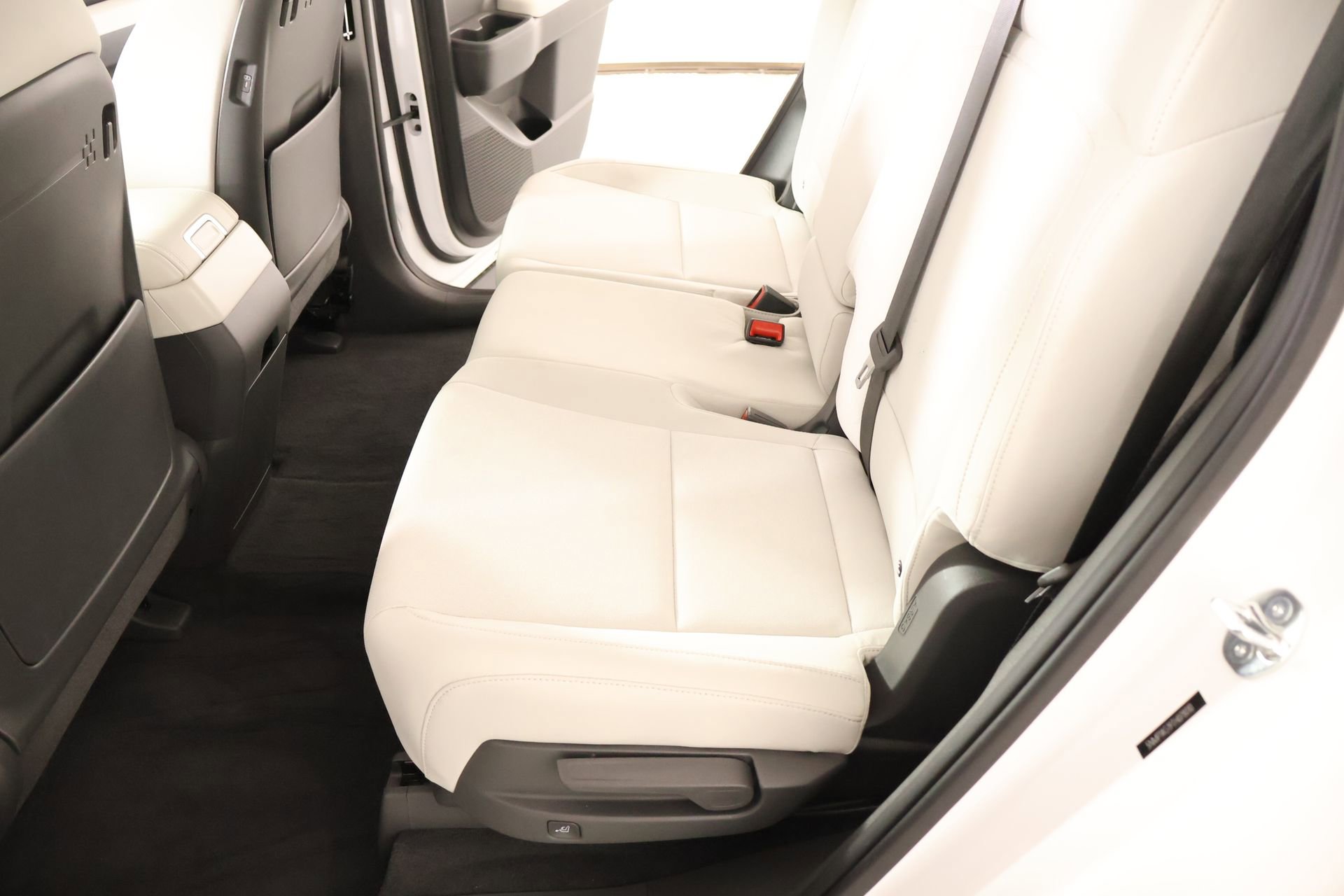 Used 2026 Hyundai Santa Fe SE FWD image 11