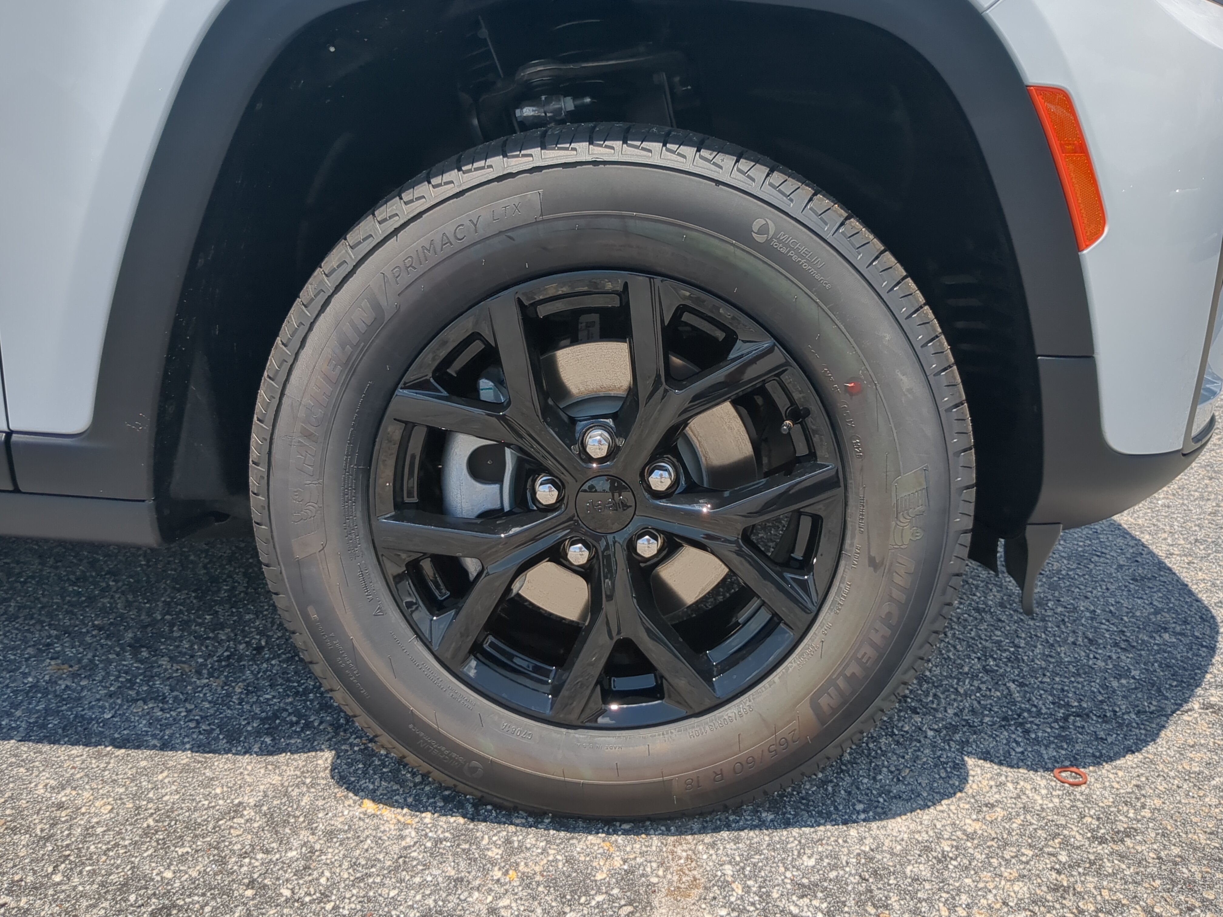 New 2026 Jeep Grand Cherokee Altitude RWD image 9