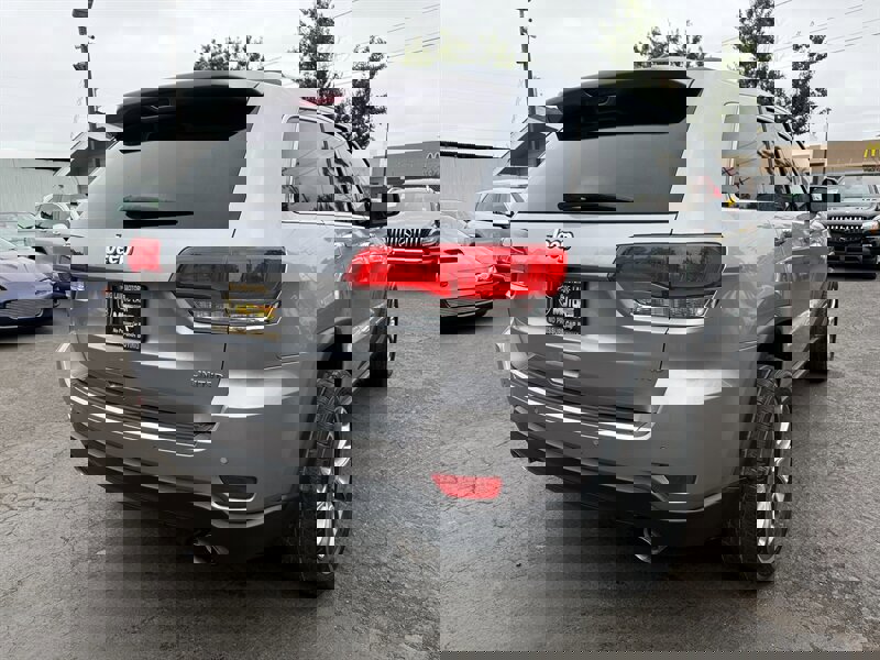 Used 2014 Jeep Grand Cherokee Limited image 5