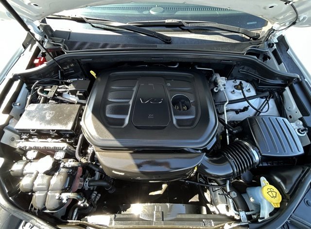 Used 2019 Jeep Grand Cherokee Overland image 2