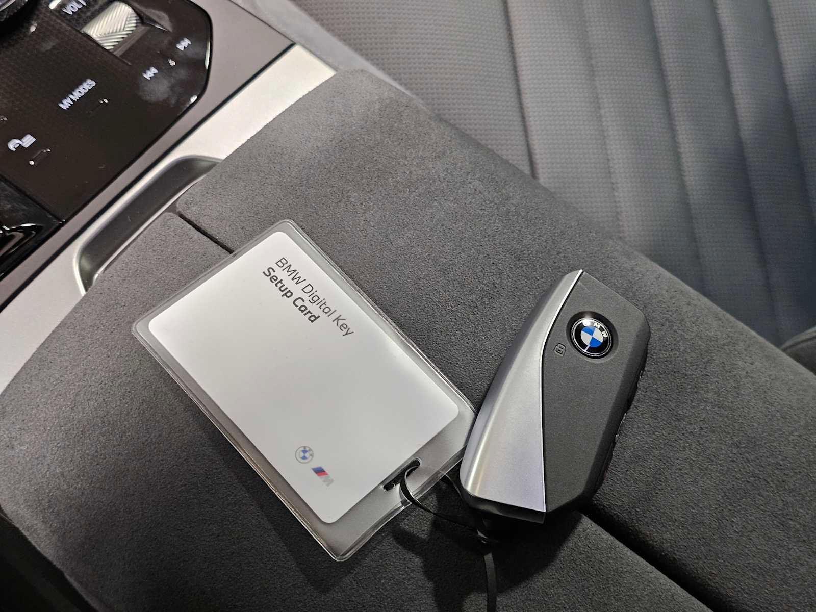 New 2026 BMW iX xDrive45 w/ M Sport Package image 28