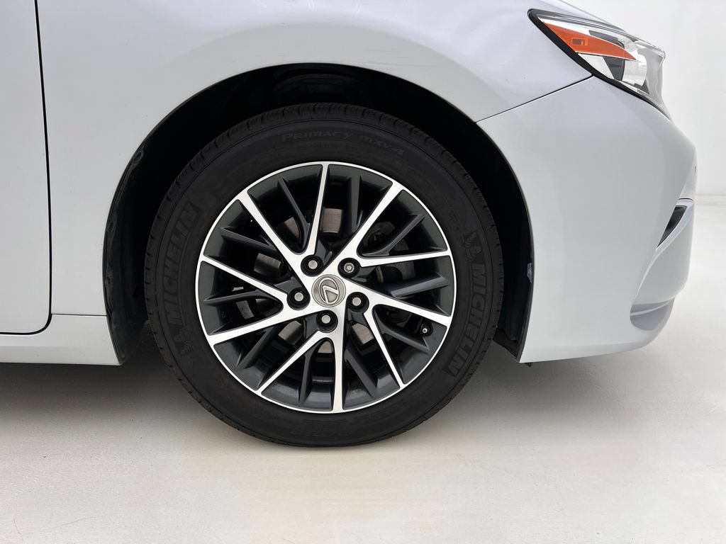 Used 2016 Lexus ES 350 w/ Navigation System Package FWD image 32