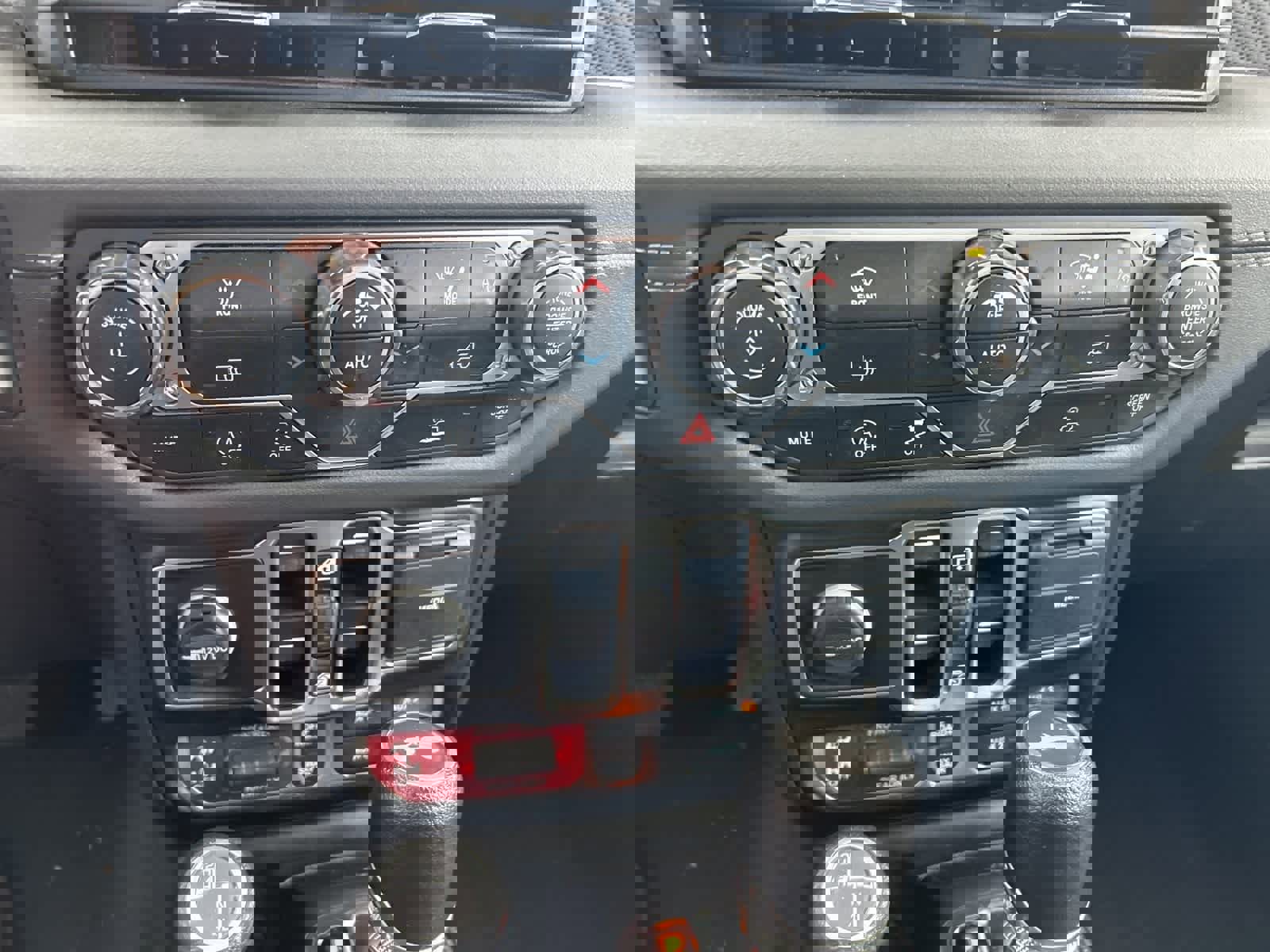 Used 2024 Jeep Wrangler Unlimited Rubicon image 37