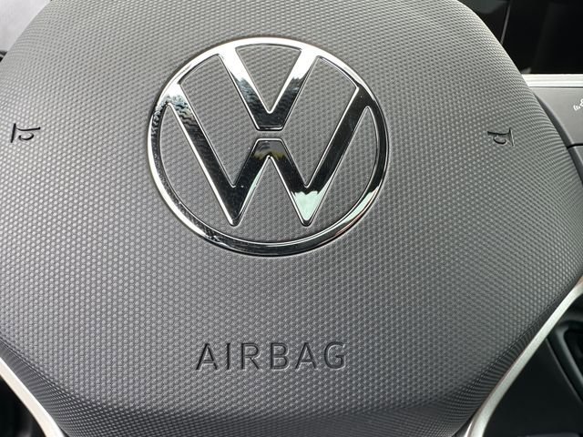 New 2026 Volkswagen Tiguan SEL R-Line AWD/4WD image 38