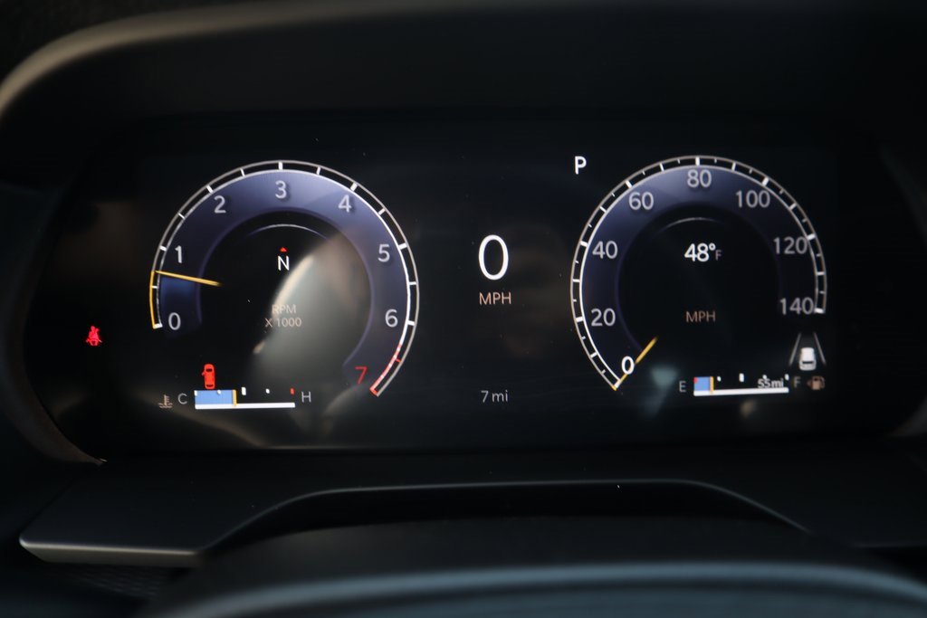 New 2025 Jeep Grand Cherokee Altitude image 4