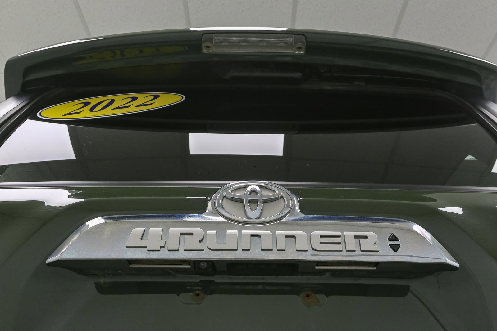 Used 2022 Toyota 4Runner Limited image 11