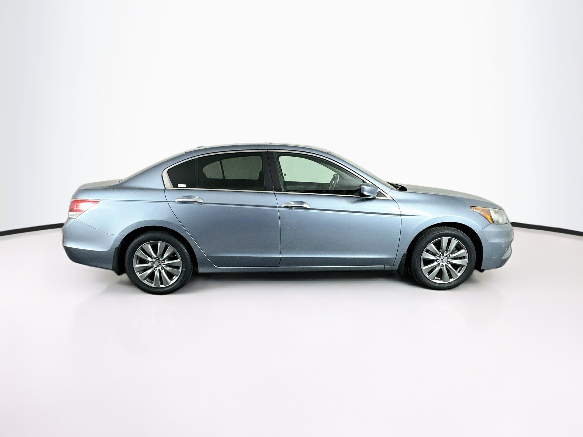 Used 2011 Honda Accord EX-L image 10