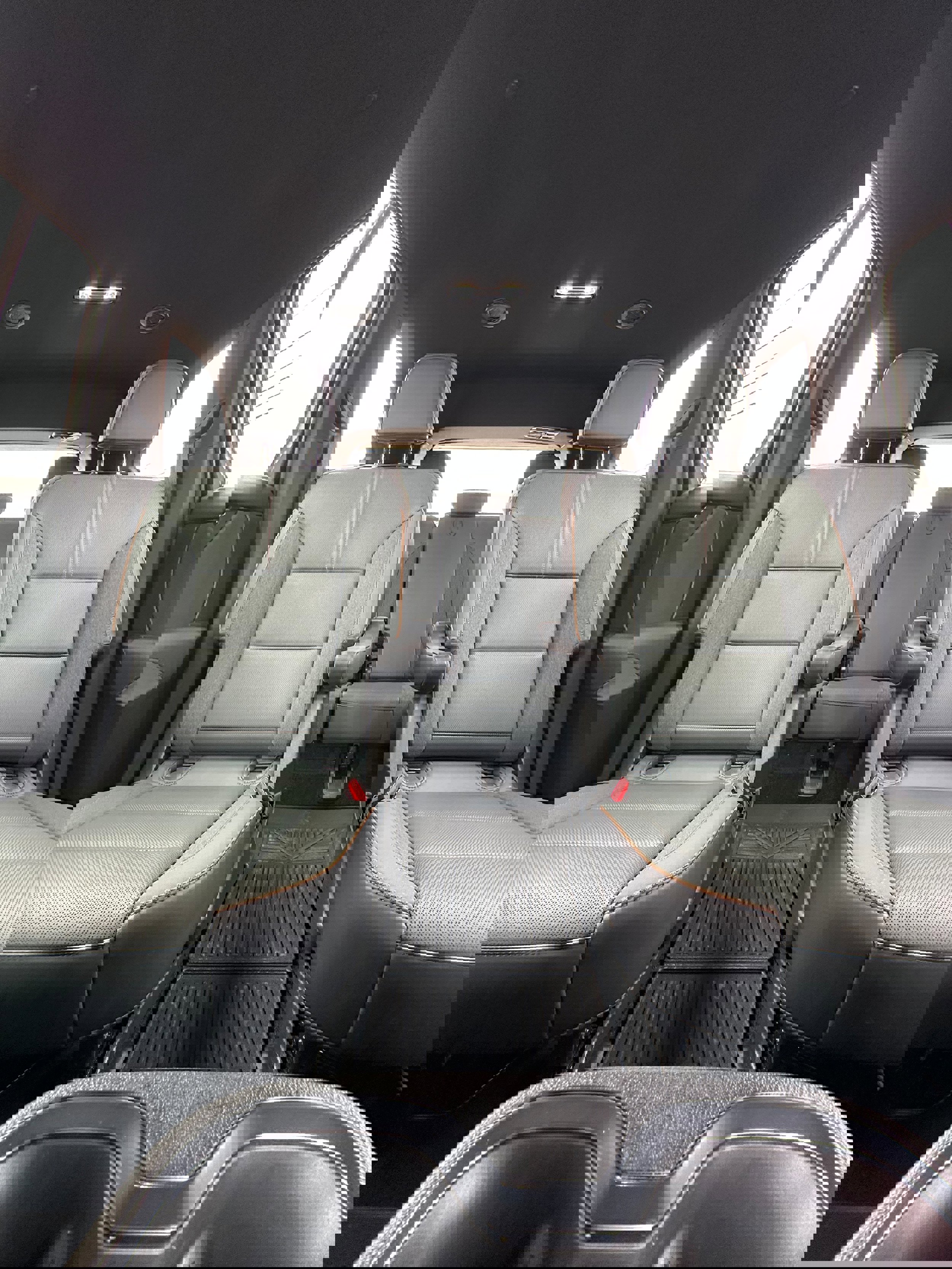 Used 2024 GMC Acadia AT4 w/ Luxury Package image 26