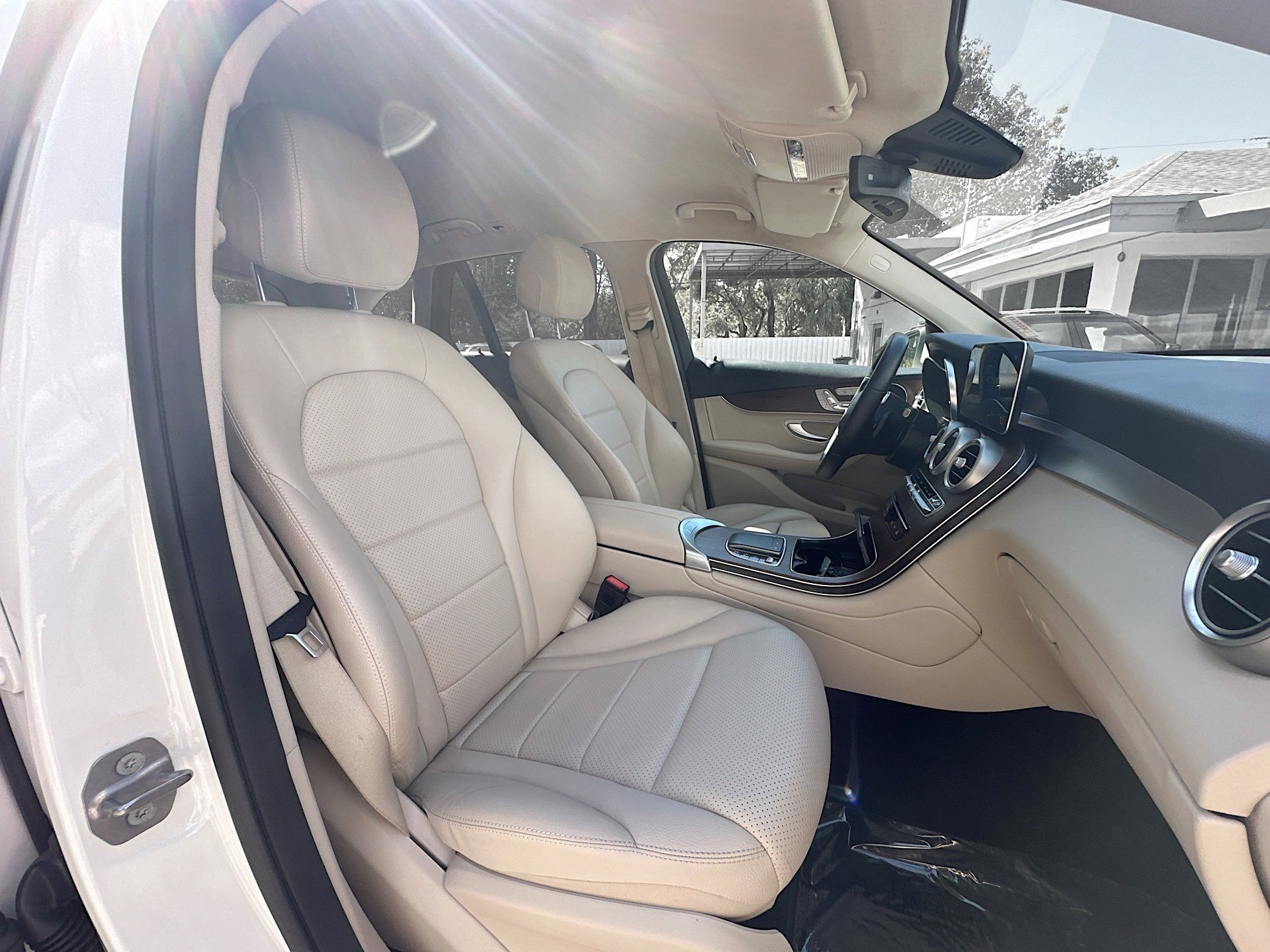 Used 2021 Mercedes-Benz GLC 300 image 27