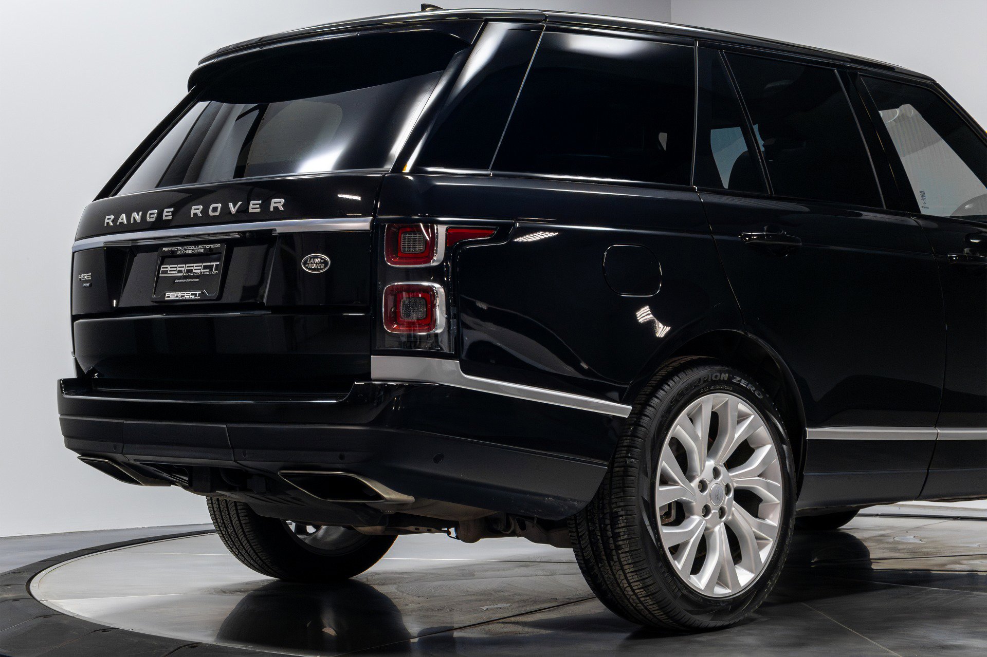Used 2021 Land Rover Range Rover Westminster Edition image 15