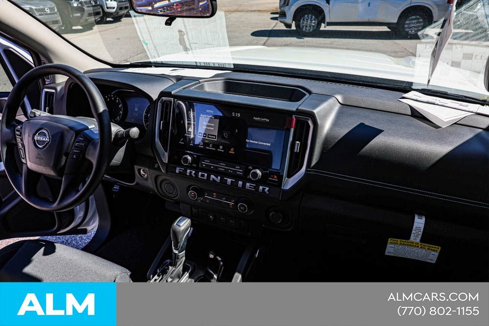 Certified 2025 Nissan Frontier SV RWD image 28