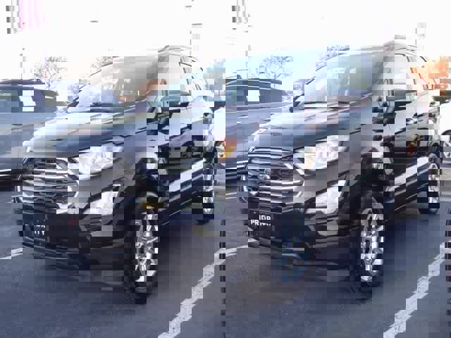 Used 2019 Ford EcoSport SE image 1