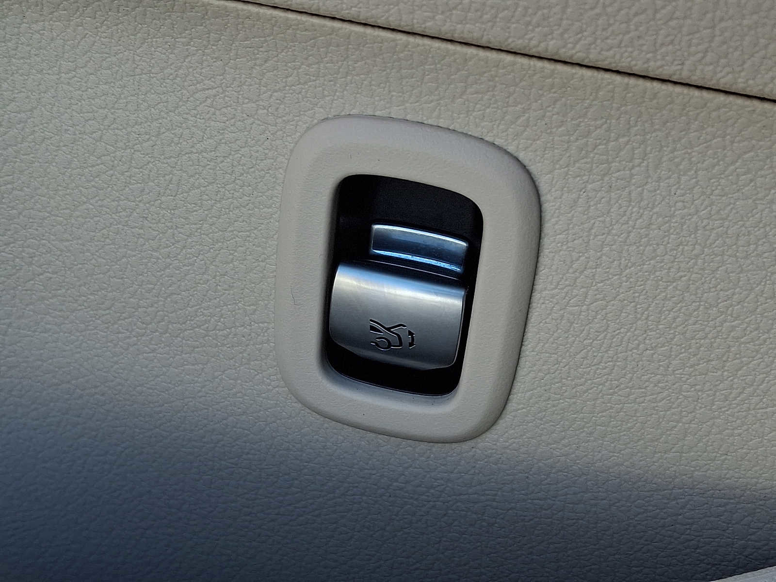 Certified 2022 Mercedes-Benz C 300 4MATIC Sedan image 23