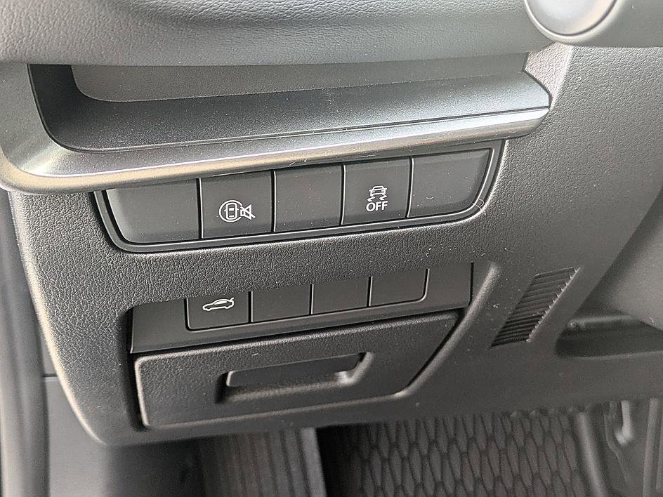 New 2026 MAZDA MAZDA3 s image 15