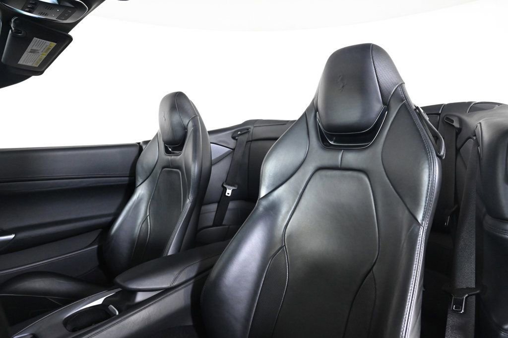 Certified 2019 Ferrari Portofino image 18