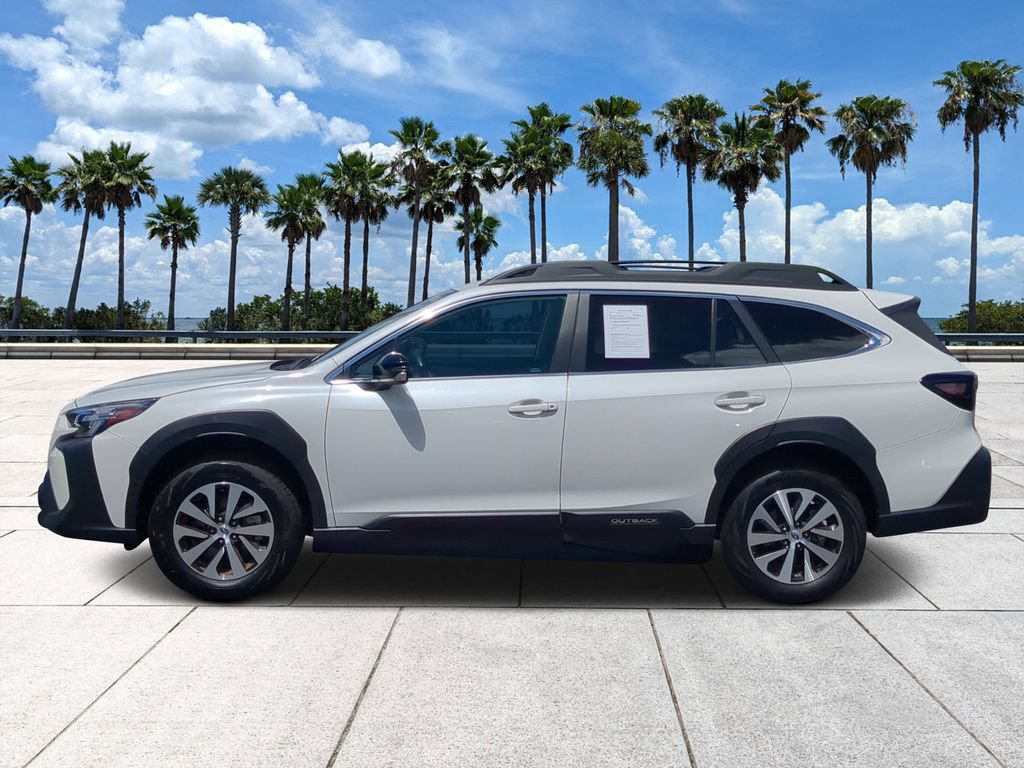Used 2025 Subaru Outback Premium AWD/4WD image 6