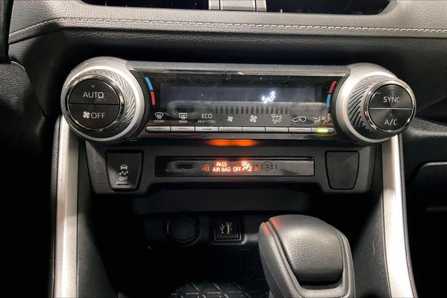 Certified 2025 Toyota RAV4 LE AWD/4WD image 32