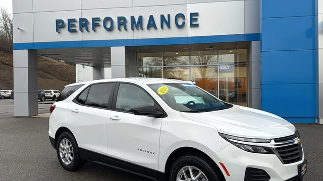 Used 2023 Chevrolet Equinox LS image 3