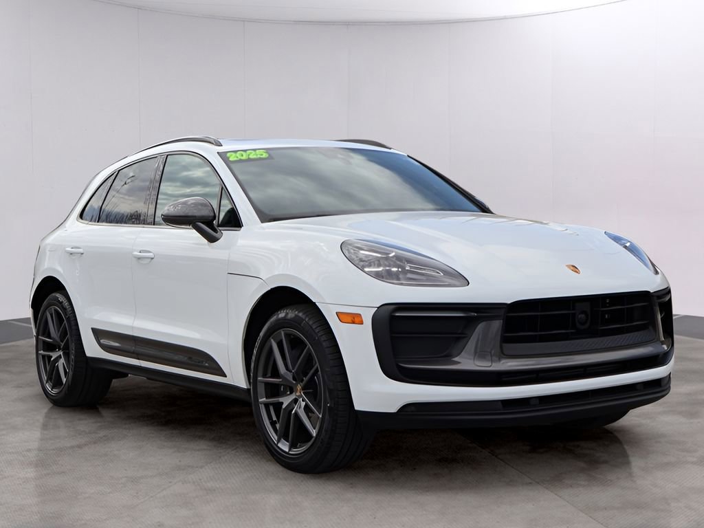 Certified 2025 Porsche Macan Turbo image 11