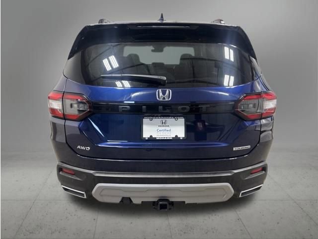 Certified 2025 Honda Pilot Touring image 5