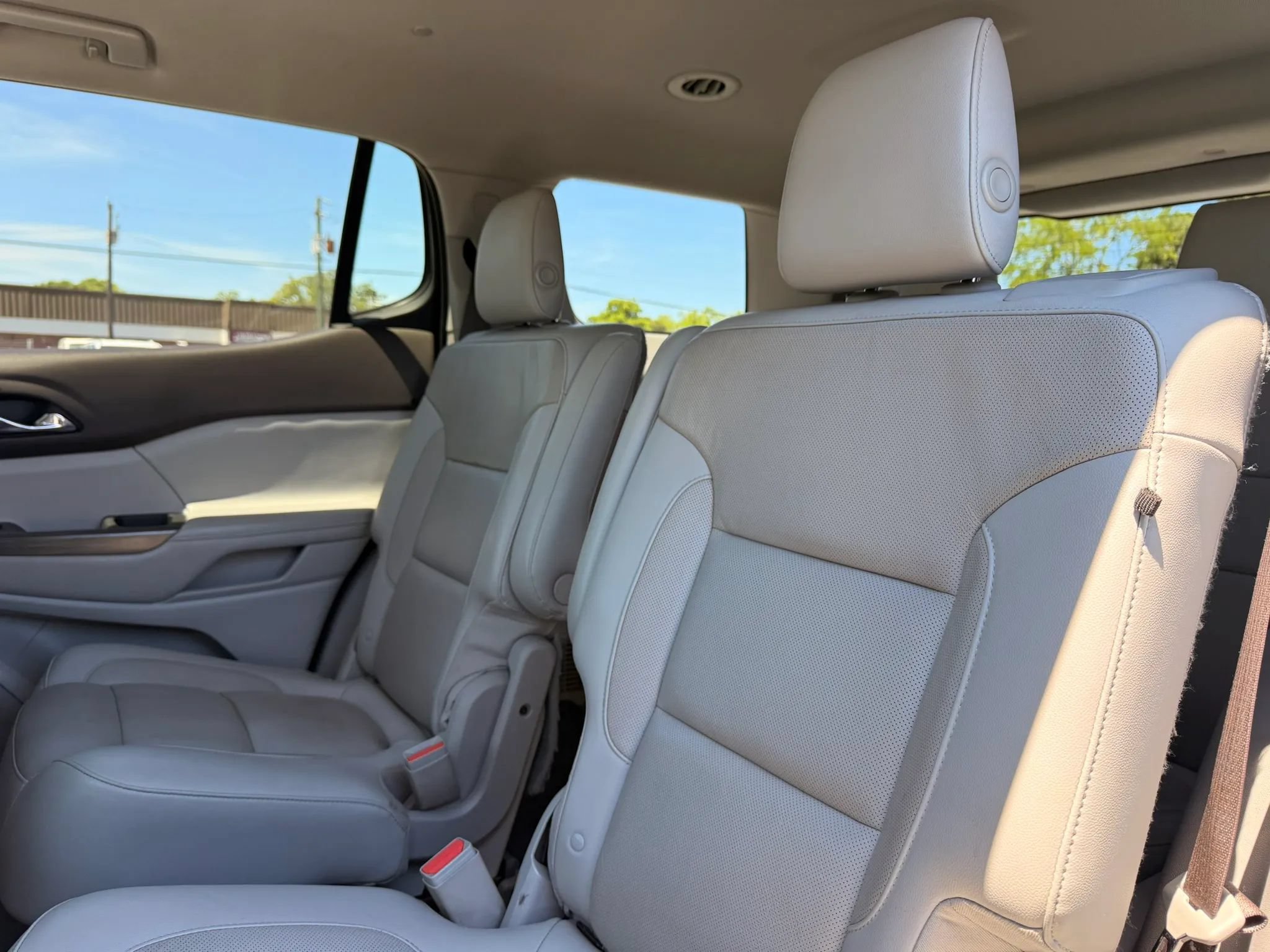 Used 2019 GMC Acadia SLT FWD image 12
