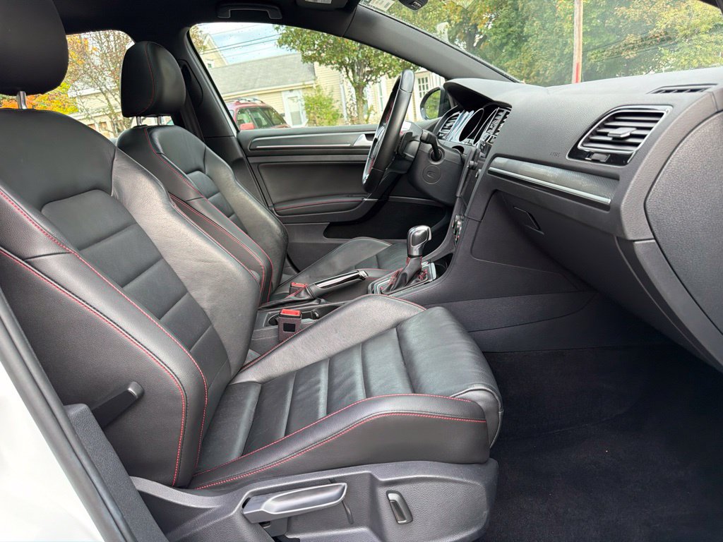 Used 2021 Volkswagen GTI SE FWD image 27