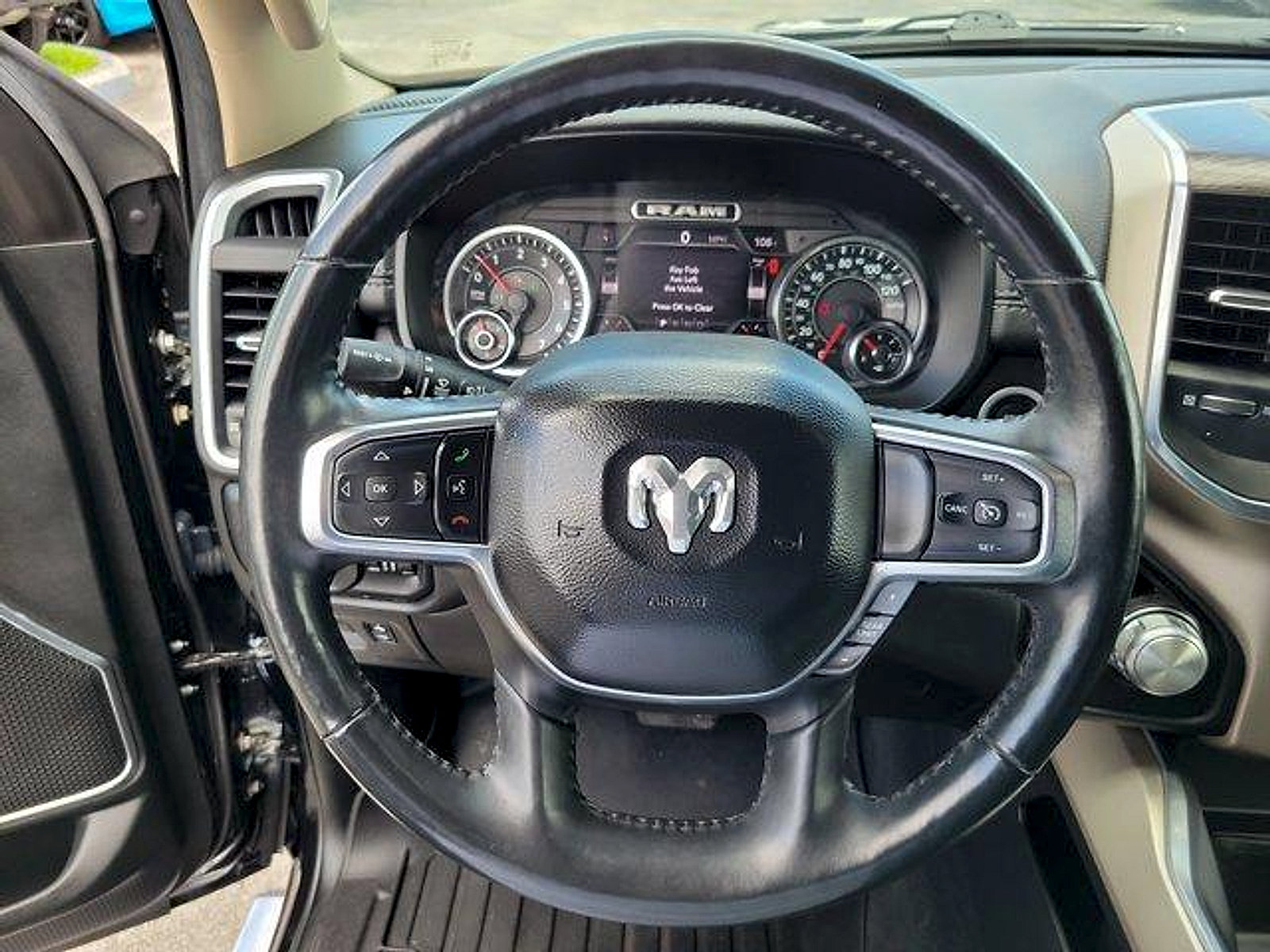 Used 2020 RAM 1500 Laramie AWD/4WD image 25