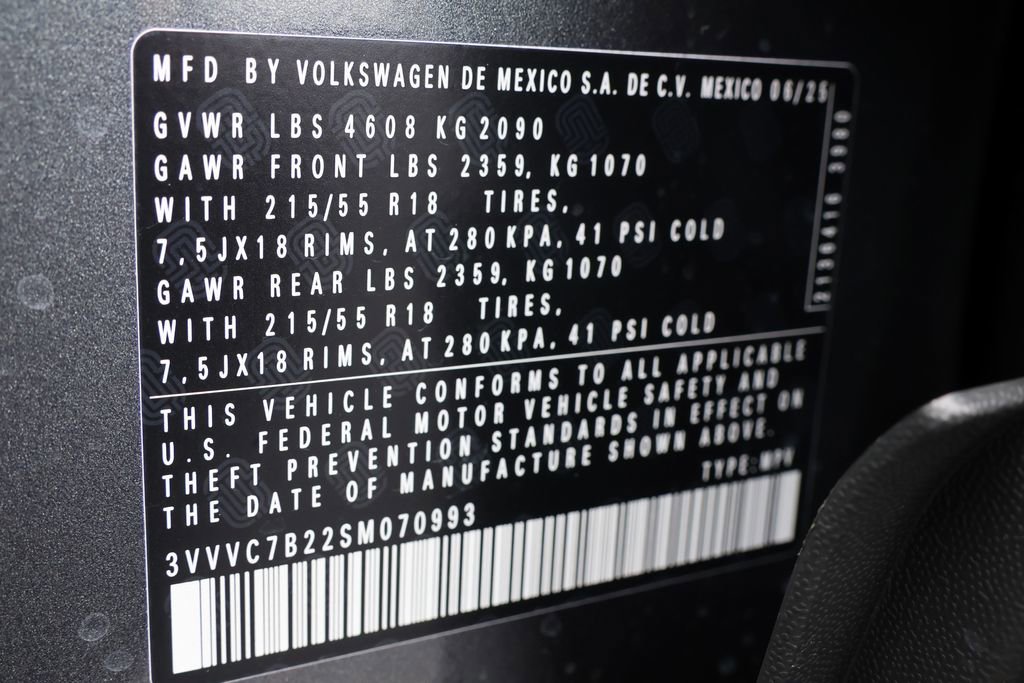 Used 2025 Volkswagen Taos SE image 39