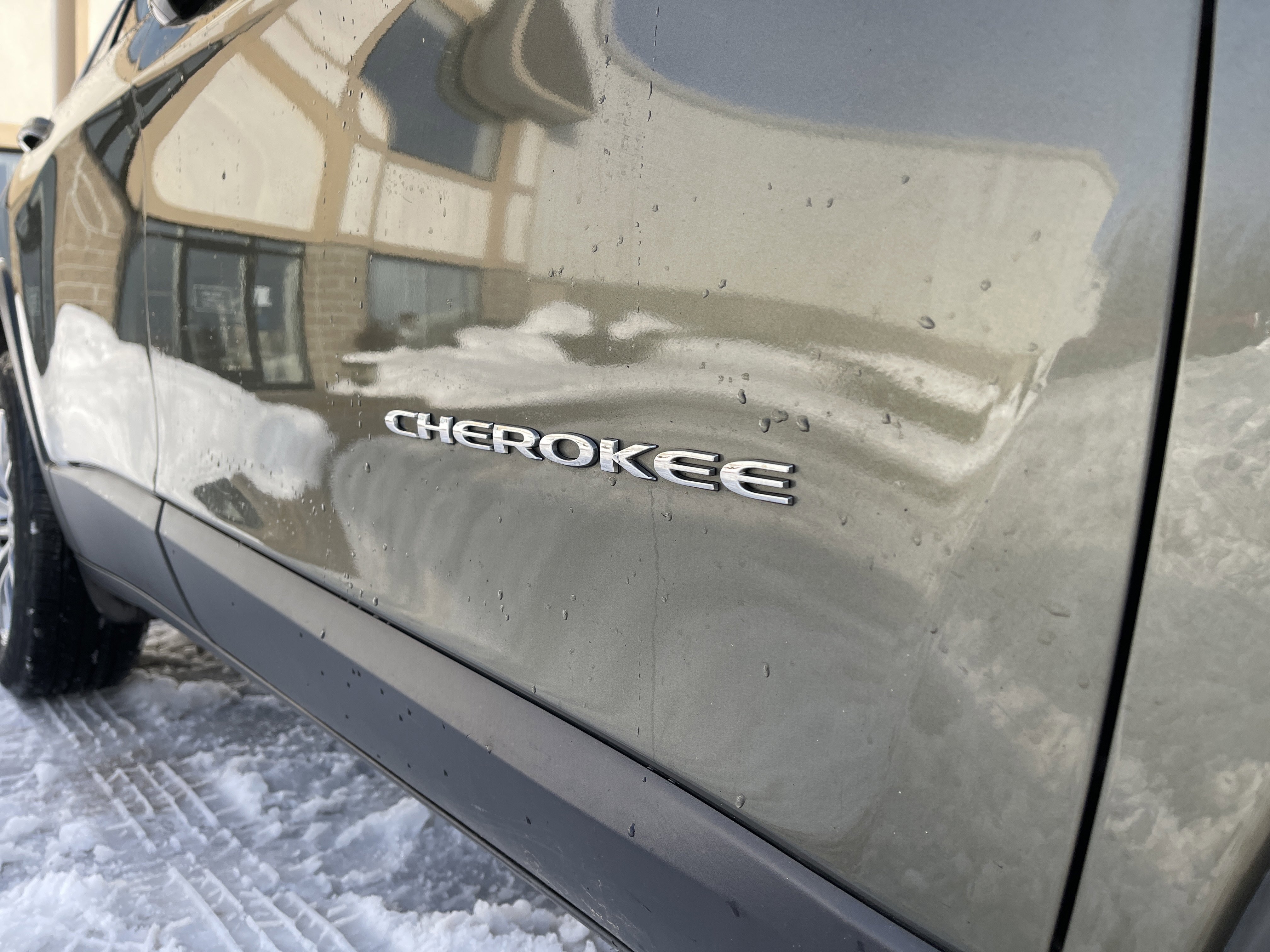 Used 2021 Jeep Cherokee Latitude Lux image 25