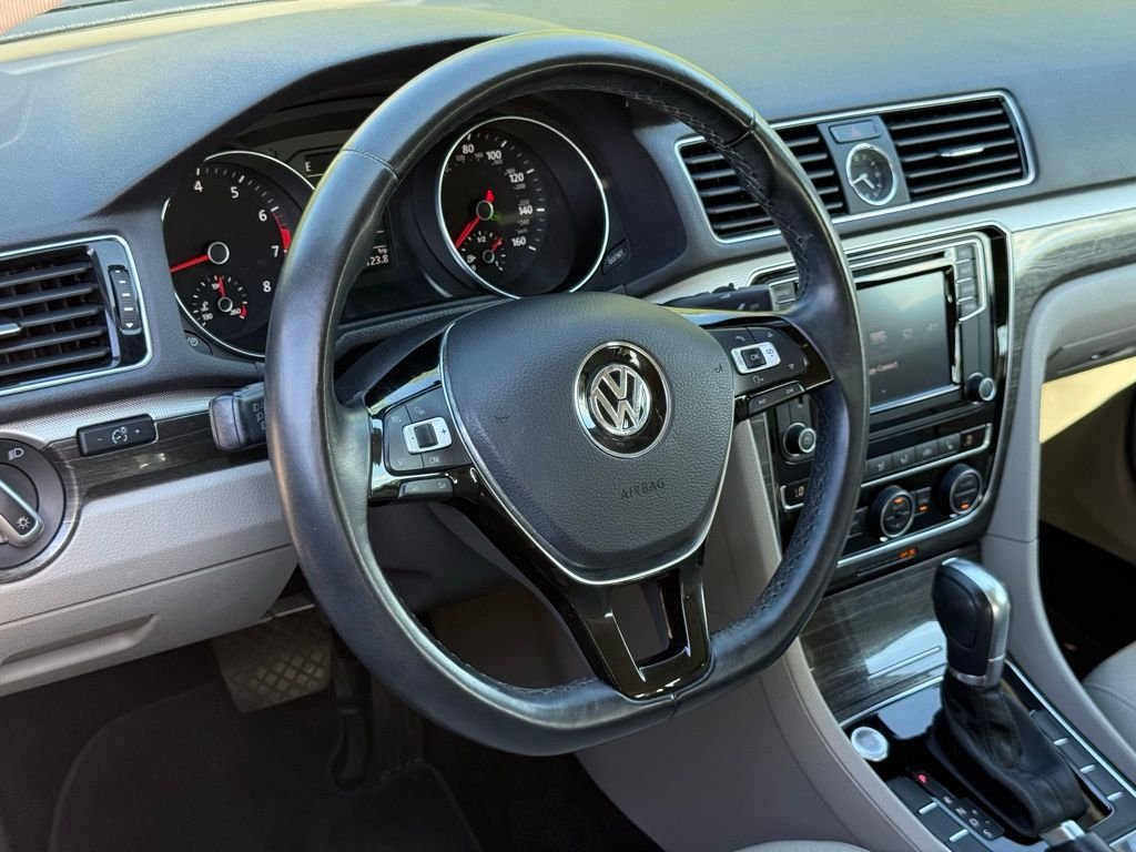 Used 2017 Volkswagen Passat 1.8T SE image 14