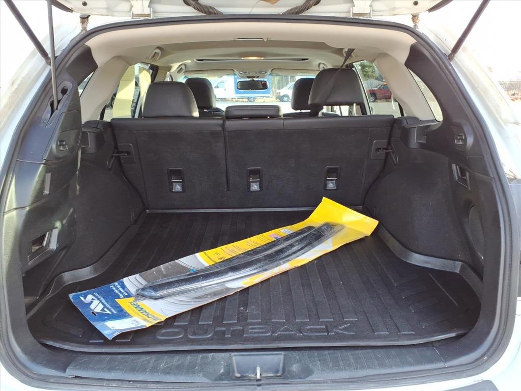 Used 2017 Subaru Outback 2.5i Limited image 15