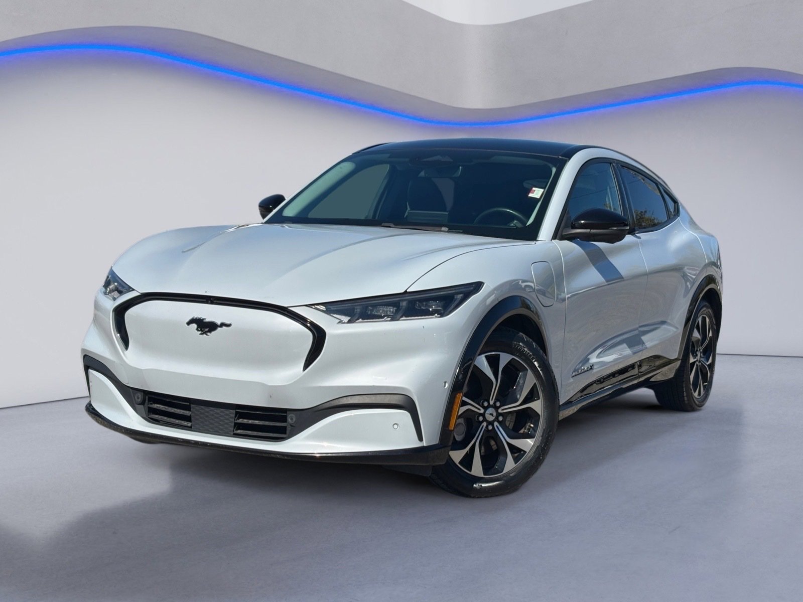 Used 2022 Ford Mustang Mach-E Premium image 2